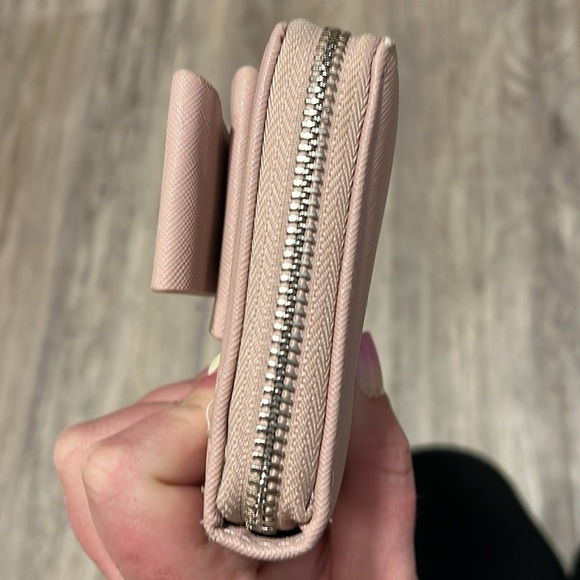 Betsey Johnson Pink Bow Wallet - Picture 8 of 12